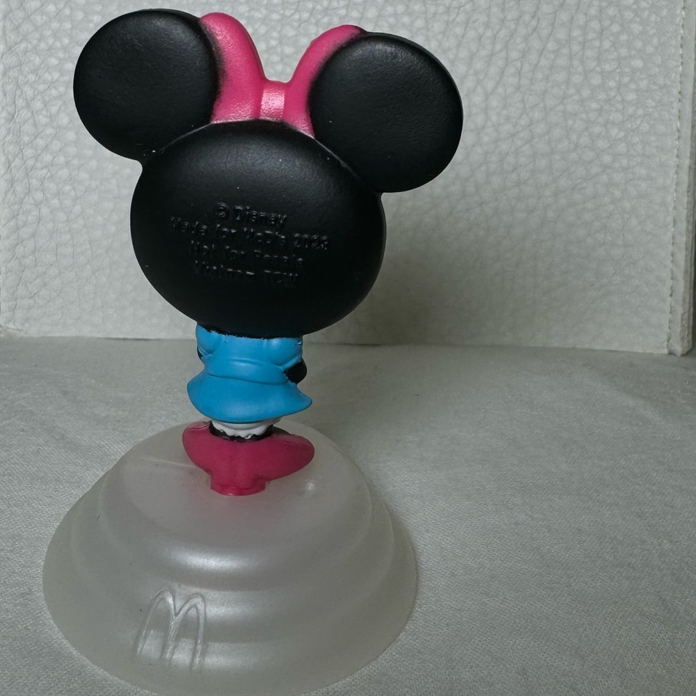 Disney Collectible 100th Anniversary Celebration Minnie Mouse - Picture 2 of 4